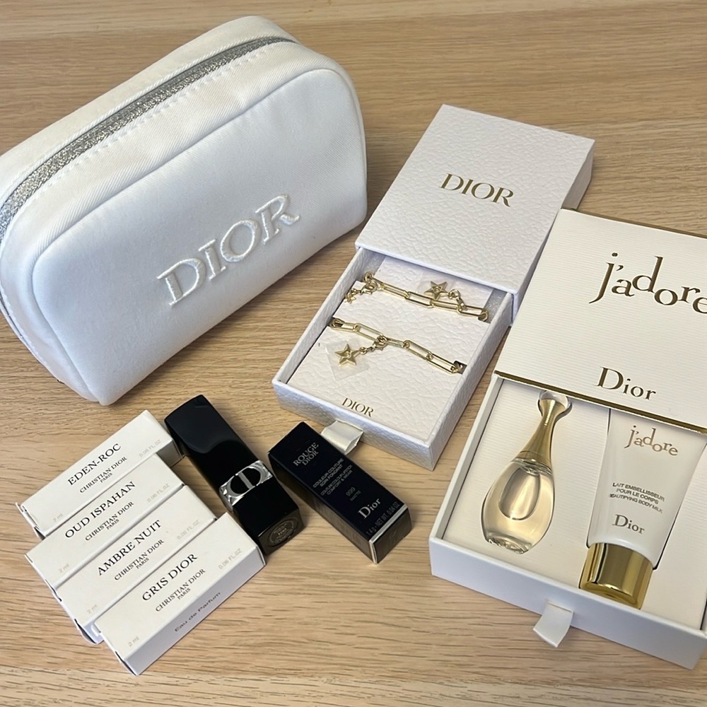 Dior White Cosmetic Set with Phone Charm